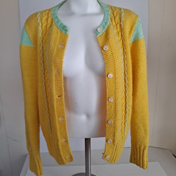 Vintage Handmade Cardigan Sweater Yellow Aqua Trim 7 Mother of Pearl But… - Picture 10 of 11